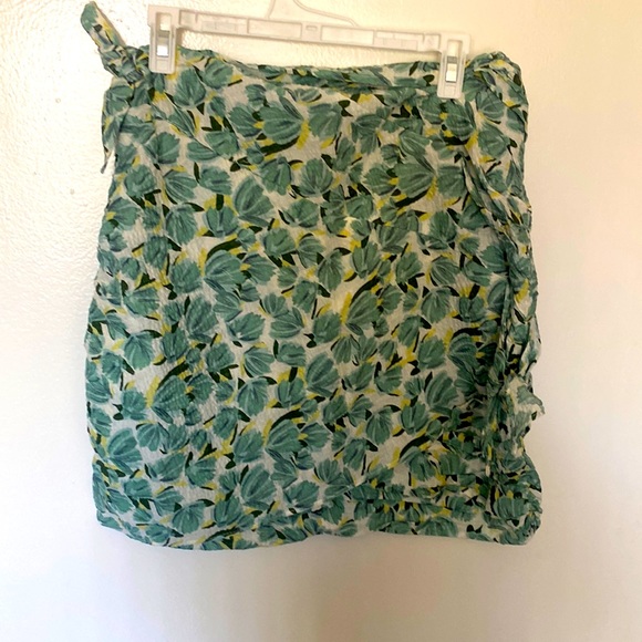 Cute floral mini skirt - Picture 1 of 4